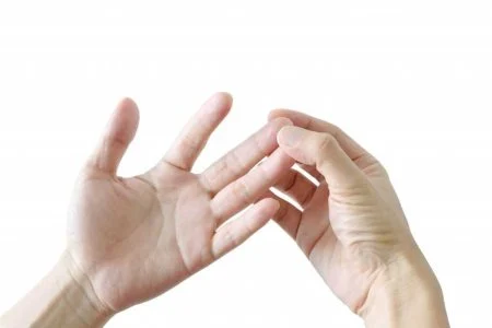 علت بی حس شدن انگشتان دست راست