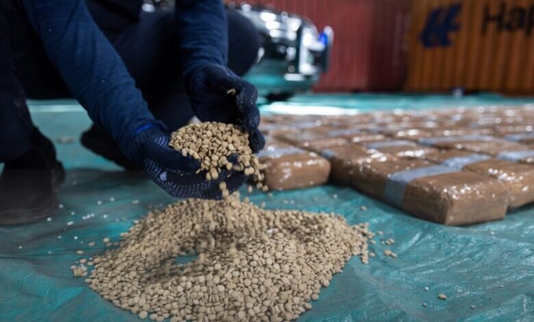 مخدری که داعشیها پیش از بریدن سر قربانی مصرف میکردند/ خطر بیخ گوش ایران؛ تا دیر نشده «کپتاگون» را بشناسید