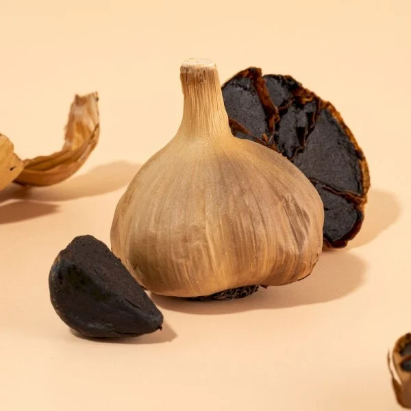 طریقه مصرف سرم سیر سیاه دکتر بیز